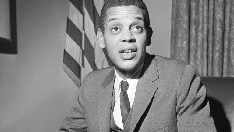 Civil Rights Champion Roger Wilkins Dies at 85