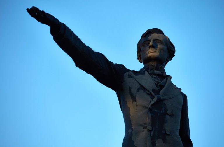 New Orleans Removes First of Four Racially Divisive Statues