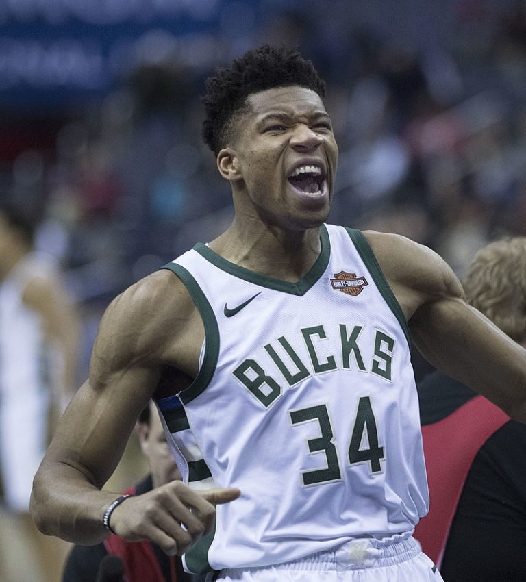 Report: Giannis Antetokounmpo has no structural damage in knee after awkward landing in Game 4