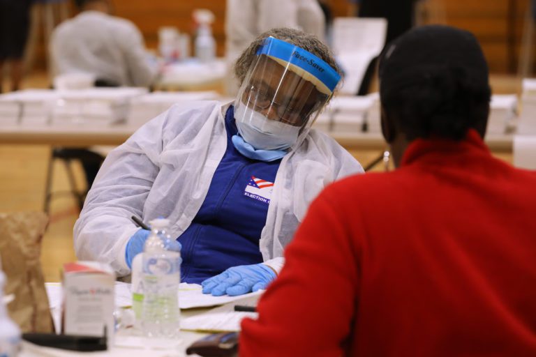 Study: Poll closings, COVID-19 fears, kept many Milwaukee voters away