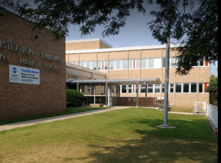 Milwaukee Public Schools pivot to virtual learning; Racine extends winter break
