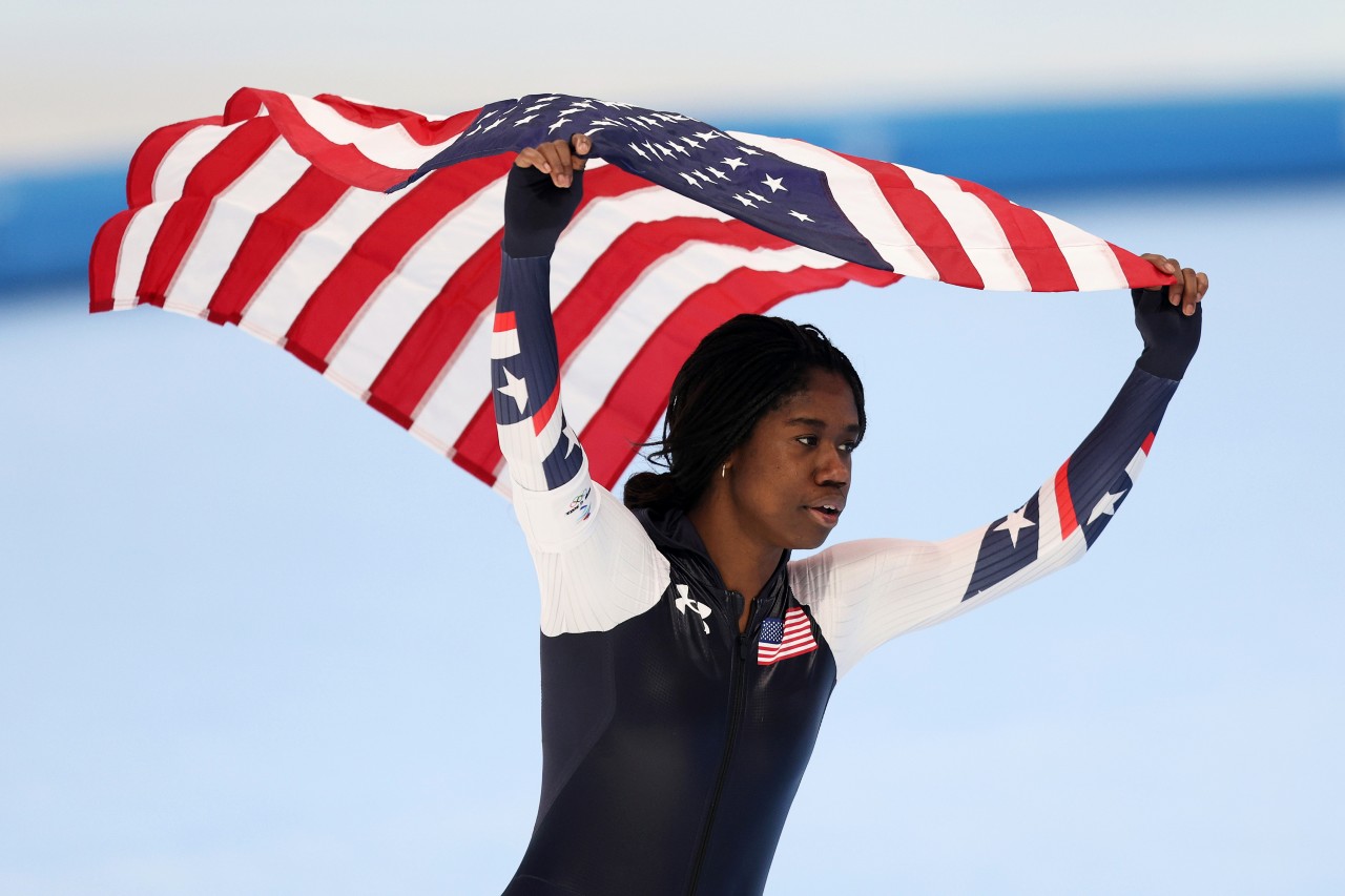 American Erin Jackson wins women’s 500m speed skating gold after almost missing Olympics