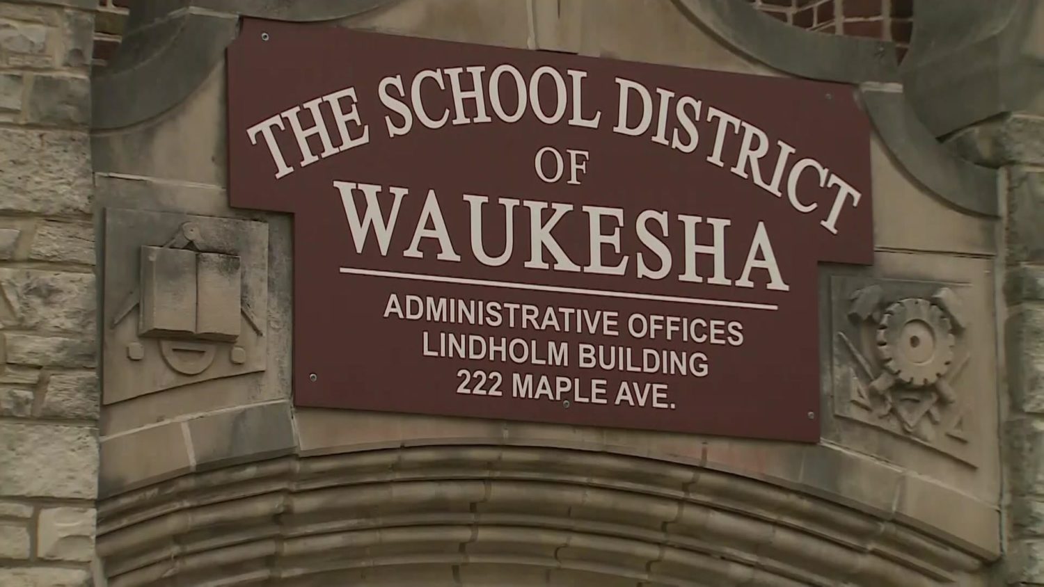 waukesha-school-district-cancels-classes-tuesday-will-continue-to-provide-support-for-families