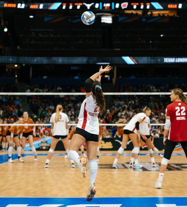 Wisconsin Badgers volleyball falls to Texas in Final Four match up ...