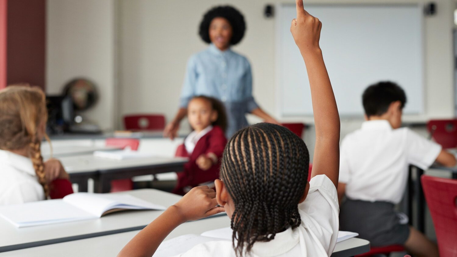 Democrats reintroduce federal CROWN Act legislation to ban hair discrimination Democrats reintroduce federal CROWN Act legislation to ban hair discrimination