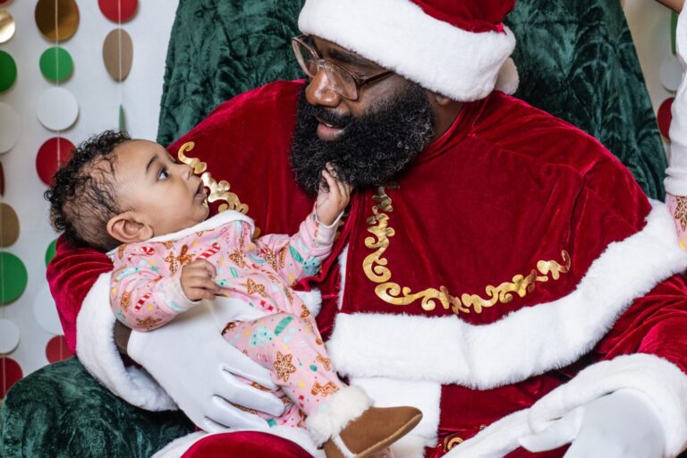 “The kids love it; but the adults love it, too.”: Progress Center for Black Women hosts 6th annual ‘Photos with Santa’