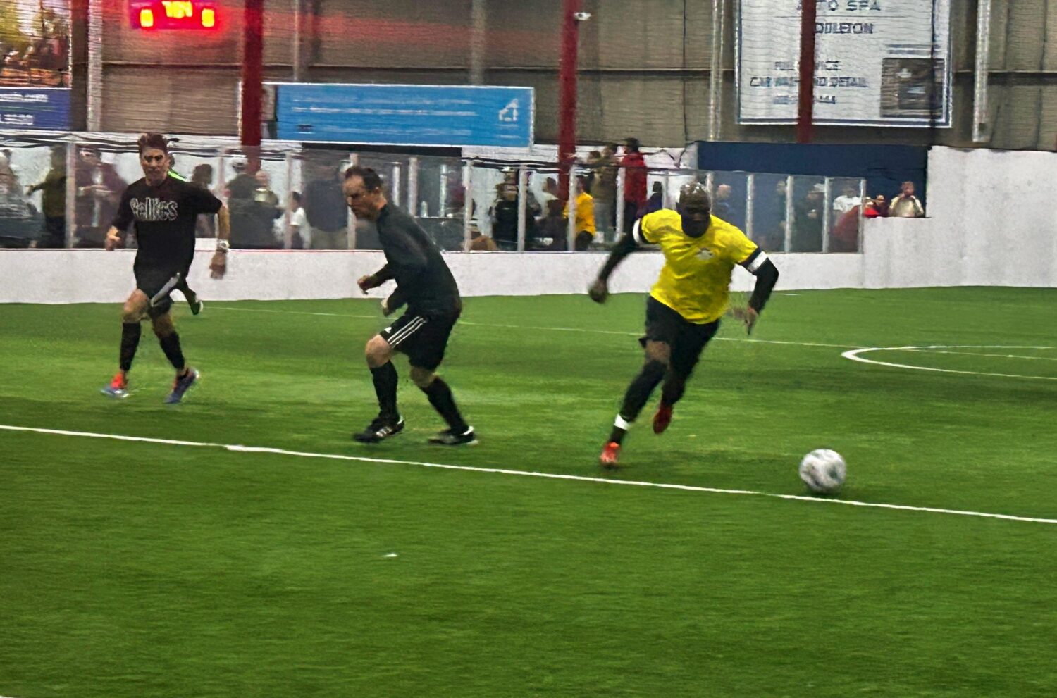 More than 800 amateur soccer players fight for glory at President’s Cup