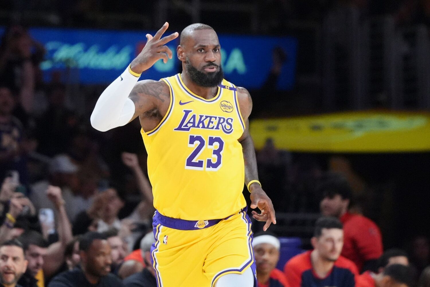 LeBron James becomes first player in NBA history to score 50,000 career points