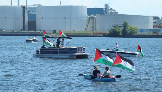 P_FlotillaDemonstration0293