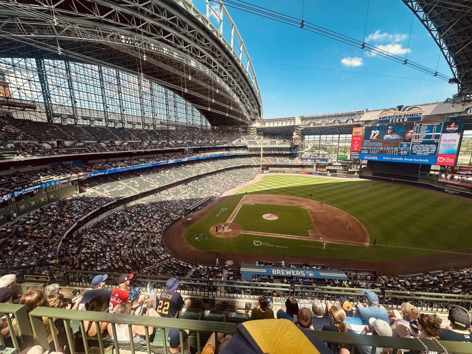 George Webb Restaurants announce date for free burger giveaway after Brewers wins 12 straight games