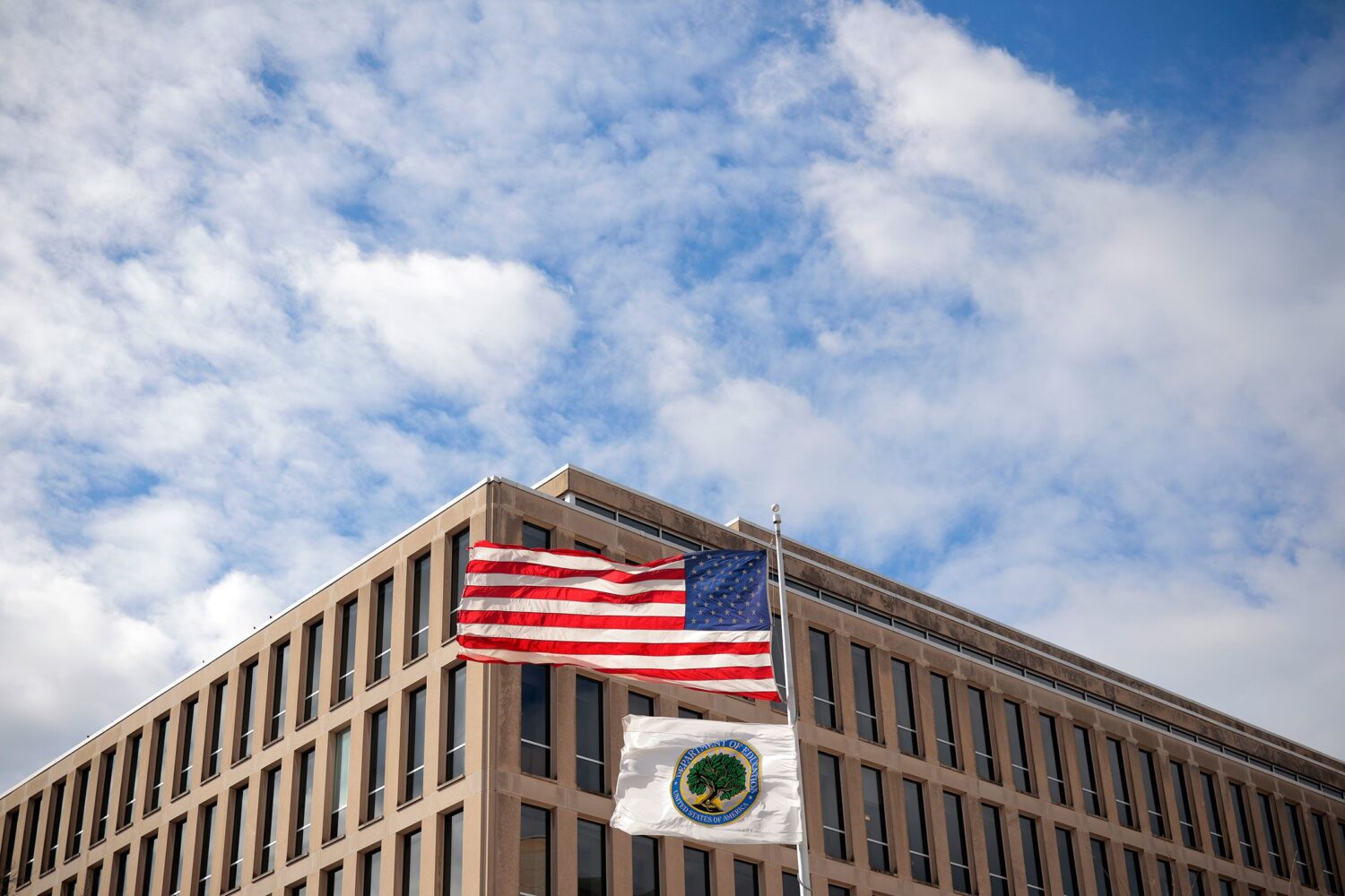 Trump administration announces deal to end Biden-era student debt repayment plan