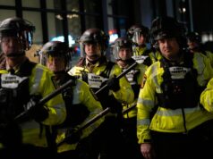 Around 1,000 more immigration officers headed to Minneapolis, sources say, as tensions flare after fatal ICE shooting