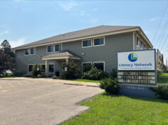 Literacy Network receives $80,000 grant for its Citizenship Program