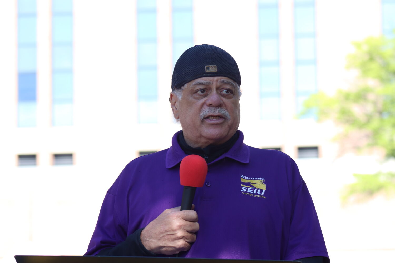 Meriter service and support staff host rally featuring gubernatorial candidates as bargaining talks remain at a stalemate