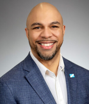 MoCheeks 40u headshot