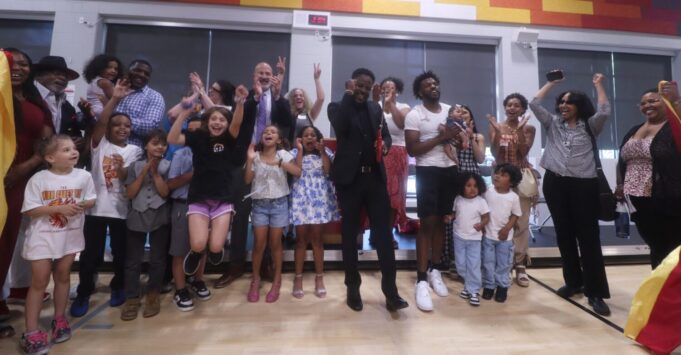 P_LoriMannCareySchool023