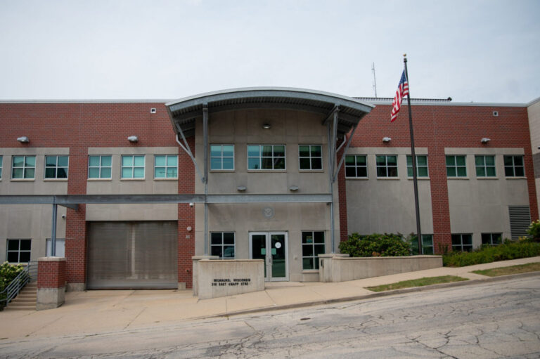 ICE ramps up operations in Milwaukee while advocates rush to catch up