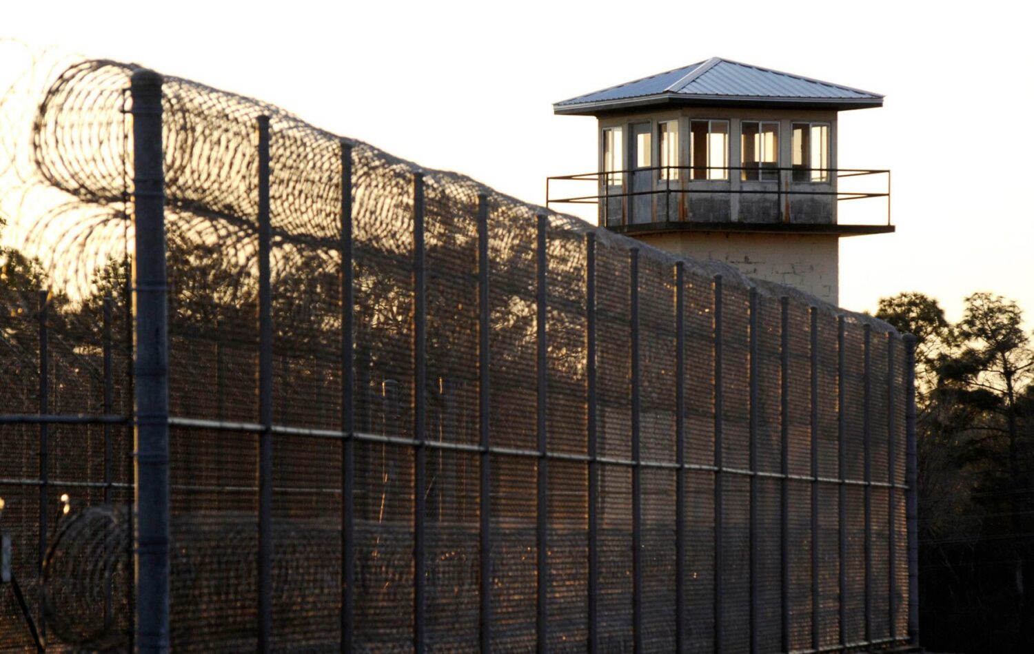 A jury voted for Jeffery Lee to receive a life sentence. Alabama plans to execute him anyway