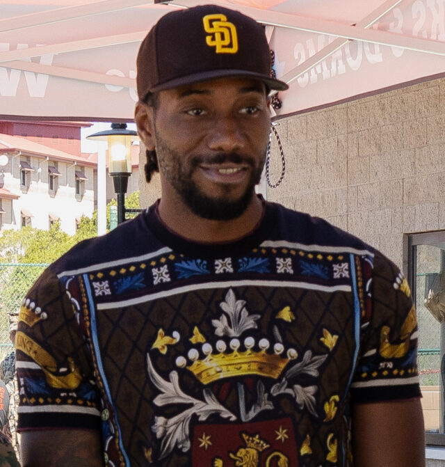 Marines welcome Kawhi Leonard aboard Camp Pendleton