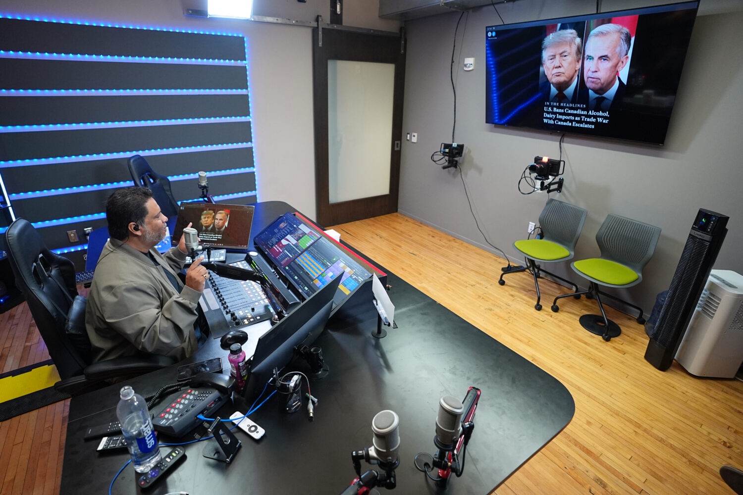 A Spanish-language radio show overflows with voters’ frustration in Pennsylvania battleground