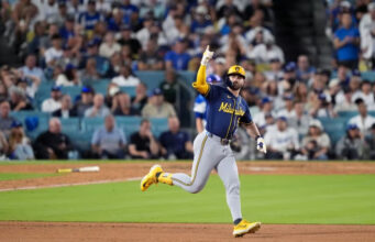 Milwaukee Brewers end the Dodgers’ quest for a third-straight title, sweeping LA to earn a trip to the World Series